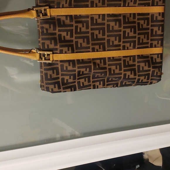 Fendi Jacquard Monogram Tote with Zipper - Picture 3 of 6